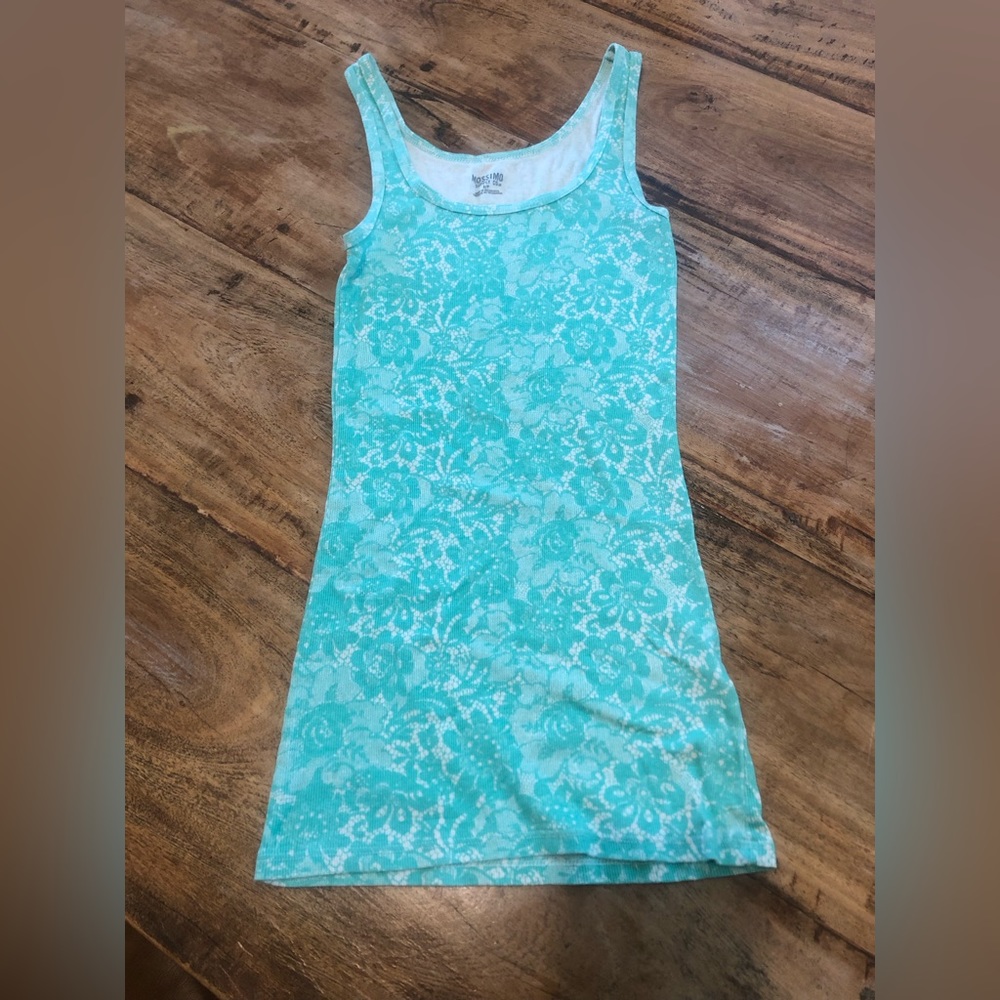 MOSSIMO SUPPLY CO Ladies Small Tank Top.